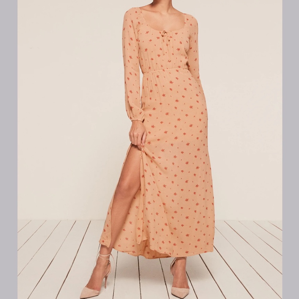 Reformation Augusta Gathered Floral-print Crepe Maxi Dress In Neutrals